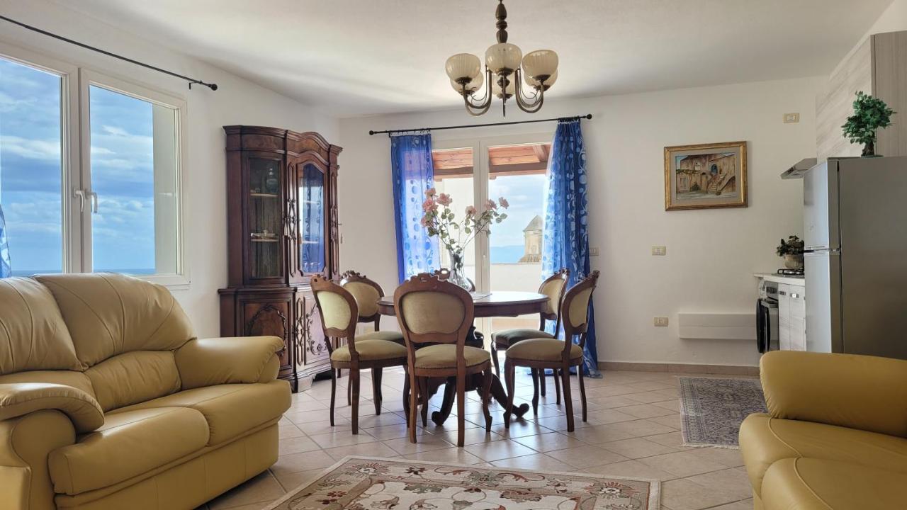 فيلا Residenza La Pineta أروسييْ المظهر الخارجي الصورة